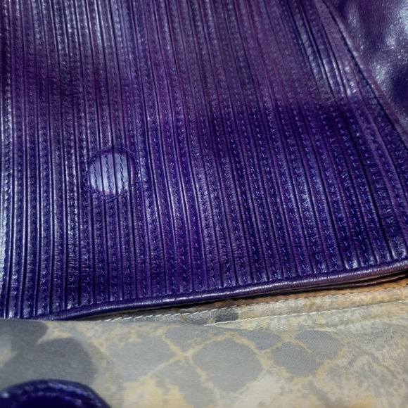 Elliott Lucca Handbag and Wallet - Picture 15 of 15